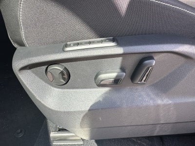 2025 Volkswagen Atlas Cross Sport 2.0T SEL R-Line Black 4MOTION