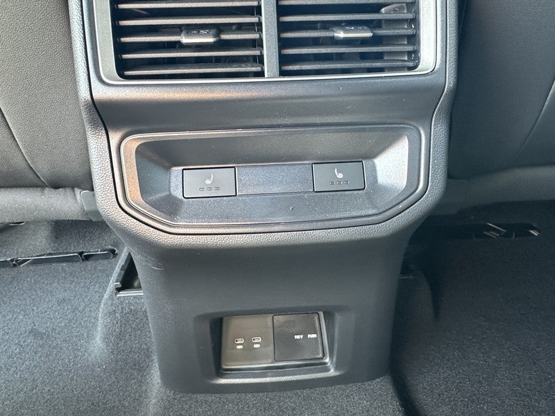 2025 Volkswagen Atlas Cross Sport 2.0T SEL R-Line Black 4MOTION