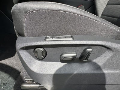 2025 Volkswagen Atlas Cross Sport 2.0T SEL R-Line Black 4MOTION