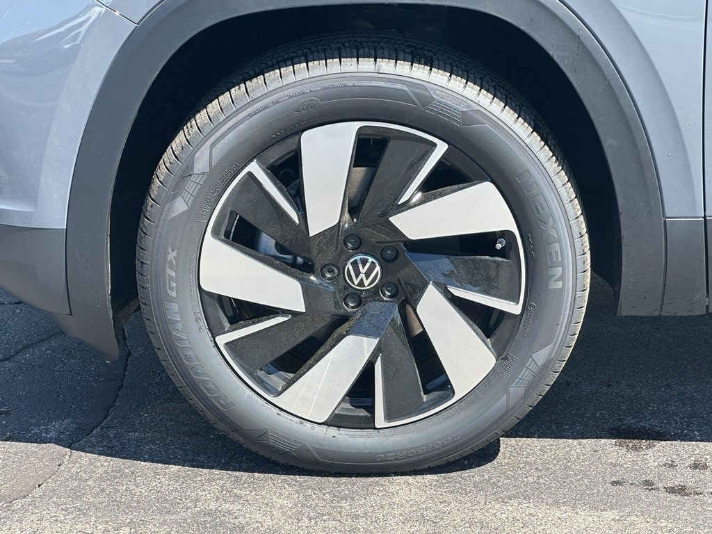 2026 Volkswagen Atlas Cross Sport 2.0T SEL 4MOTION