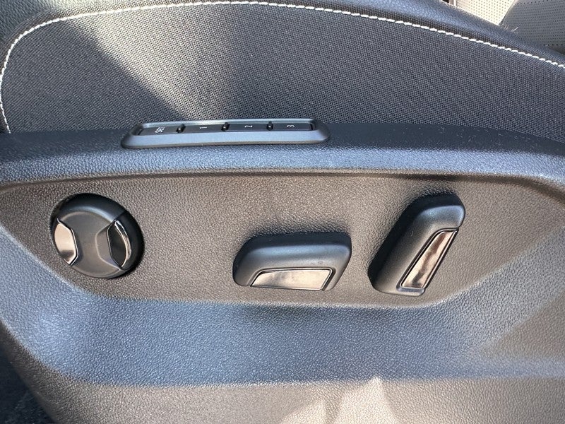 2026 Volkswagen Atlas Cross Sport 2.0T SEL 4MOTION