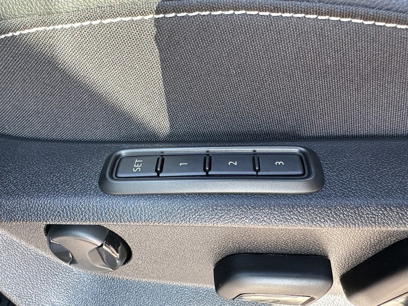 2026 Volkswagen Atlas Cross Sport 2.0T SEL 4MOTION