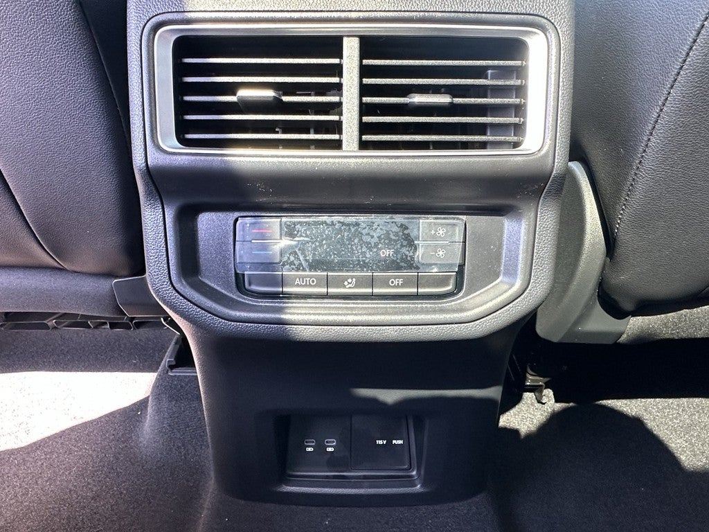 2026 Volkswagen Atlas 2.0T Peak Edition 4MOTION