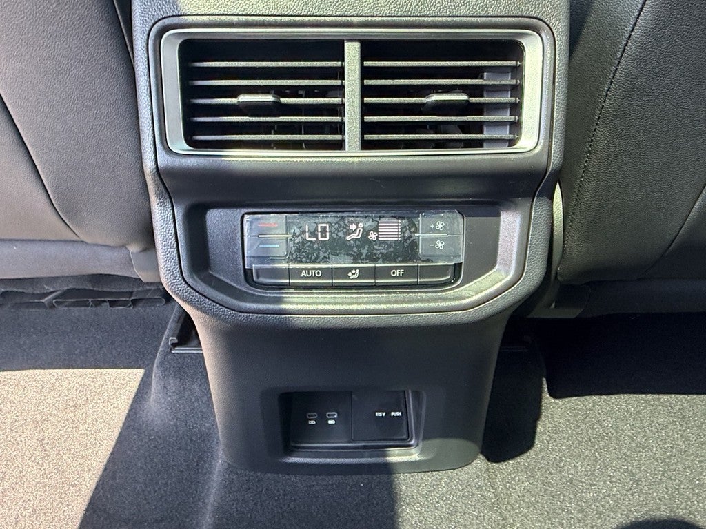 2026 Volkswagen Atlas 2.0T Peak Edition 4MOTION