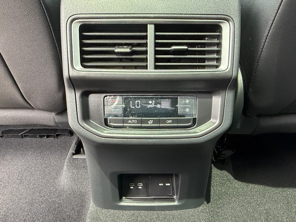 2026 Volkswagen Atlas 2.0T Peak Edition 4MOTION