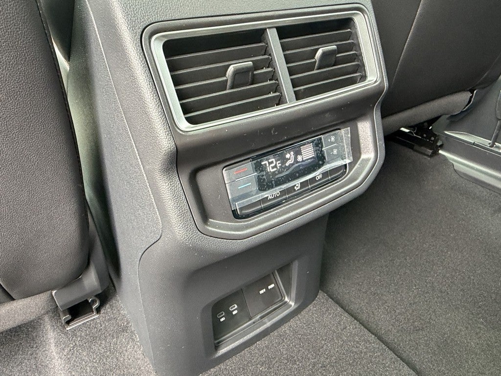 2026 Volkswagen Atlas 2.0T Peak Edition 4MOTION