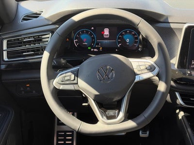 2026 Volkswagen Atlas Cross Sport 2.0T SEL Premium R-Line 4MOTION