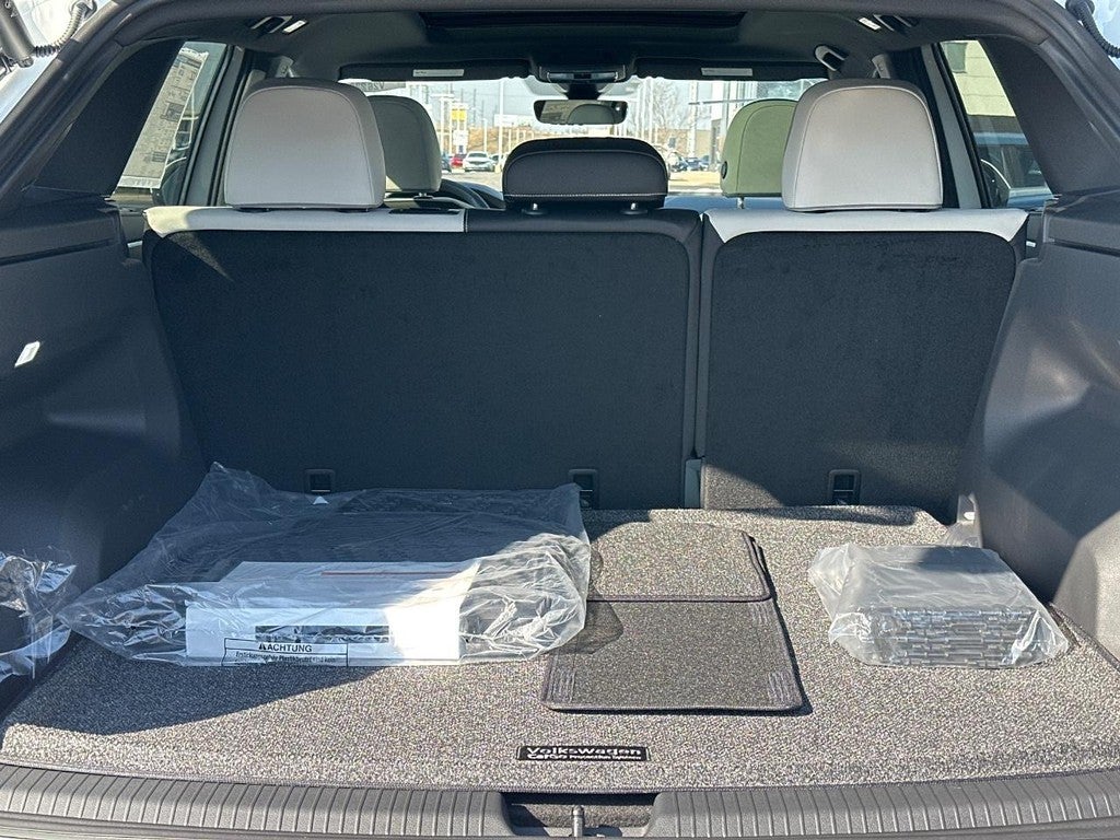 2026 Volkswagen Atlas Cross Sport 2.0T SEL Premium R-Line 4MOTION