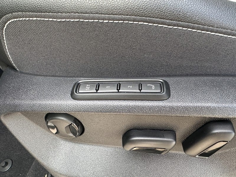 2026 Volkswagen Atlas Cross Sport 2.0T SEL Premium R-Line 4MOTION