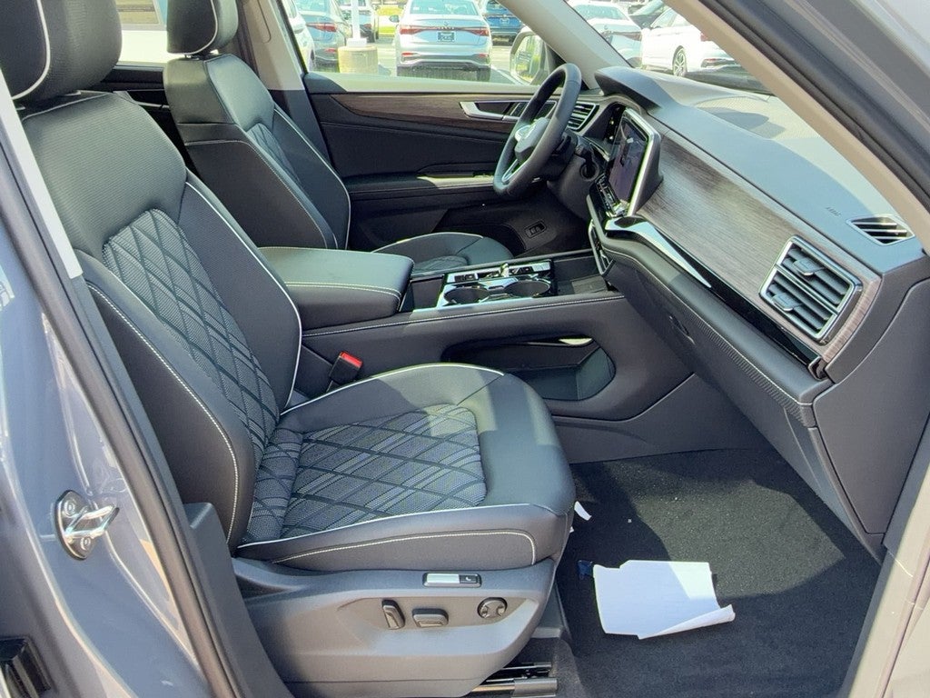 2026 Volkswagen Atlas 2.0T SEL Premium R-Line 4MOTION