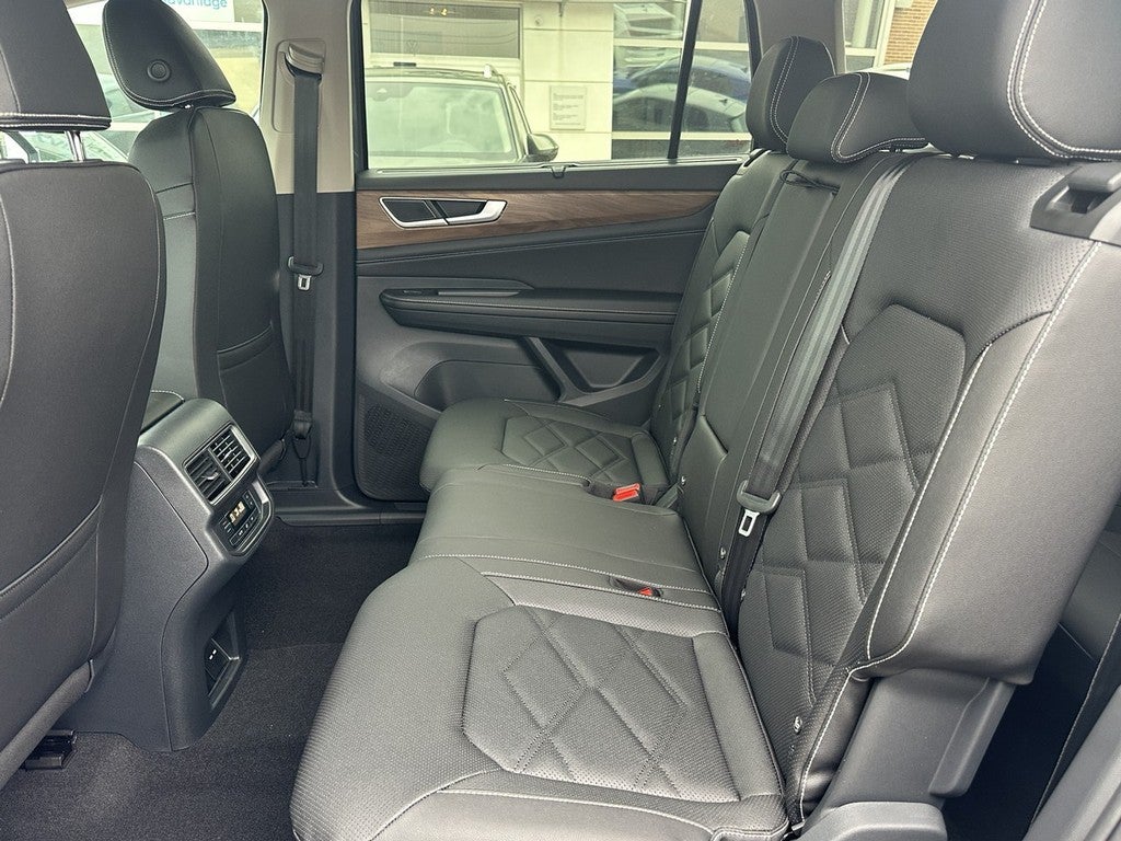 2026 Volkswagen Atlas 2.0T SE w/Technology 4MOTION