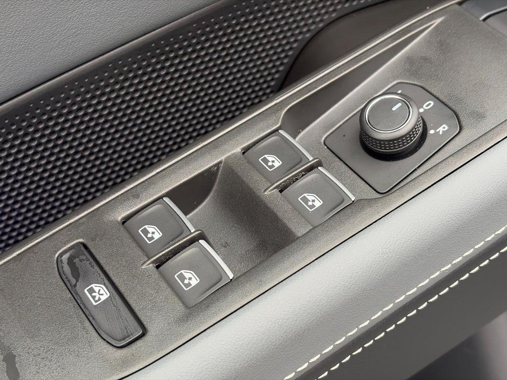 2027 Volkswagen Atlas SE w/Technology 4MOTION