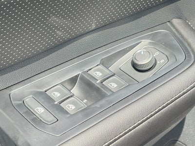 2026 Volkswagen Atlas Cross Sport 2.0T SE w/Technology FWD