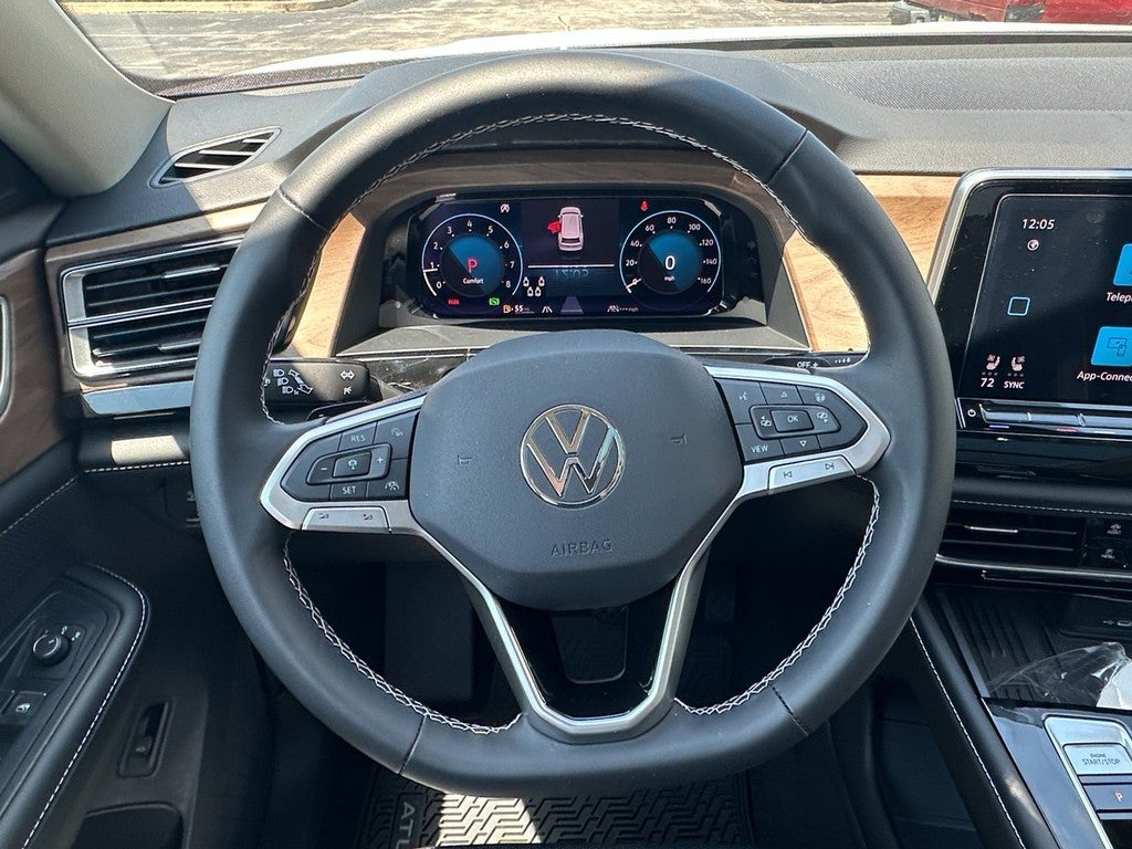 2026 Volkswagen Atlas 2.0T SE w/Technology FWD