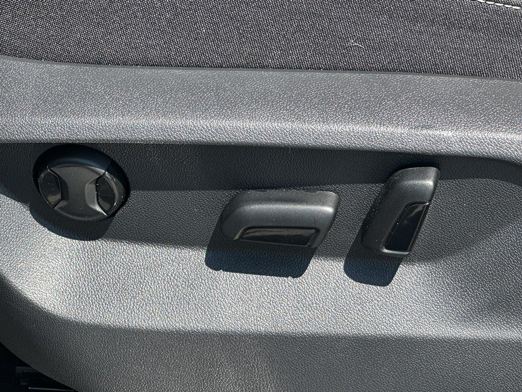 2026 Volkswagen Atlas 2.0T SE w/Technology FWD