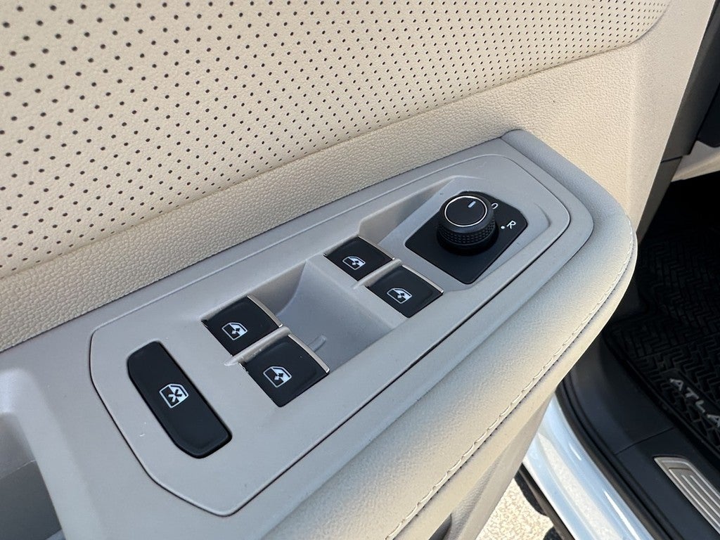2026 Volkswagen Atlas 2.0T SE w/Technology FWD