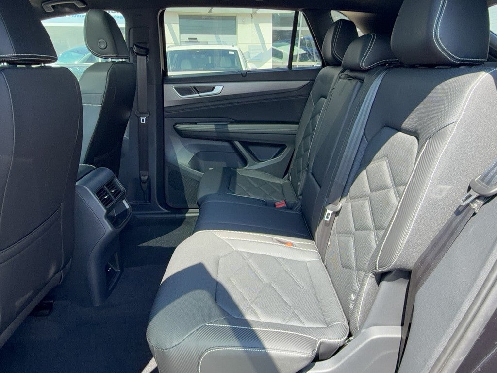 2026 Volkswagen Atlas Cross Sport 2.0T SE w/Technology 4MOTION