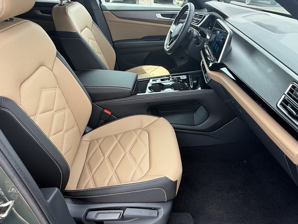 2026 Volkswagen Atlas Cross Sport 2.0T SE w/Technology 4MOTION