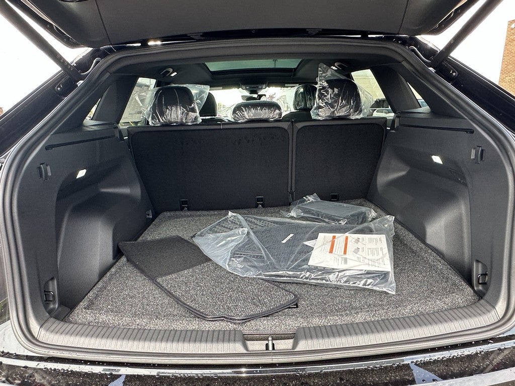 2026 Volkswagen Atlas Cross Sport 2.0T SE w/Technology 4MOTION