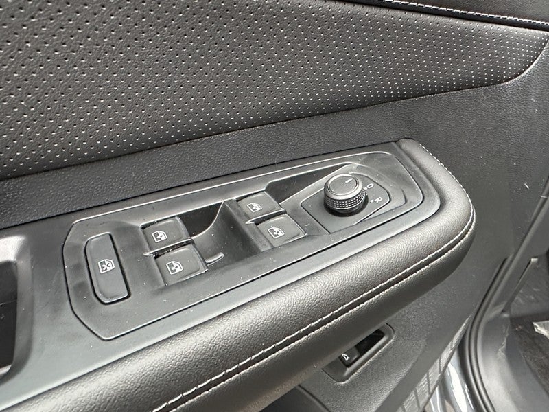 2026 Volkswagen Atlas Cross Sport 2.0T SE w/Technology 4MOTION