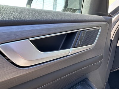 2026 Volkswagen Atlas Cross Sport 2.0T SE w/Technology 4MOTION