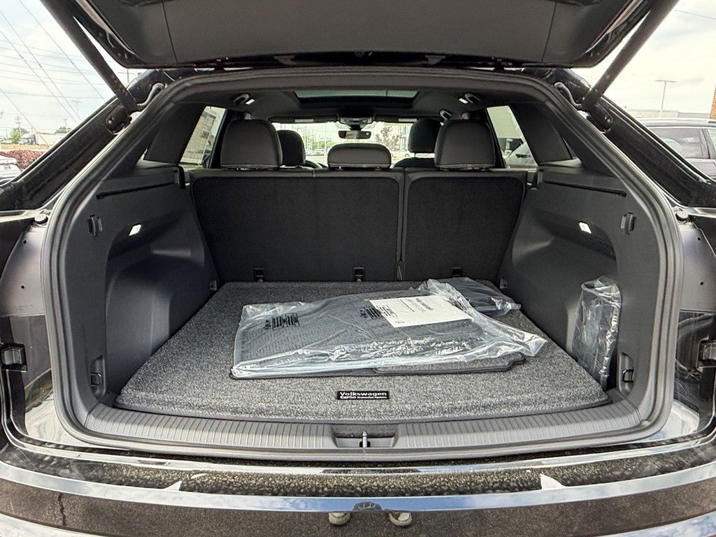 2026 Volkswagen Atlas Cross Sport 2.0T SE w/Technology 4MOTION