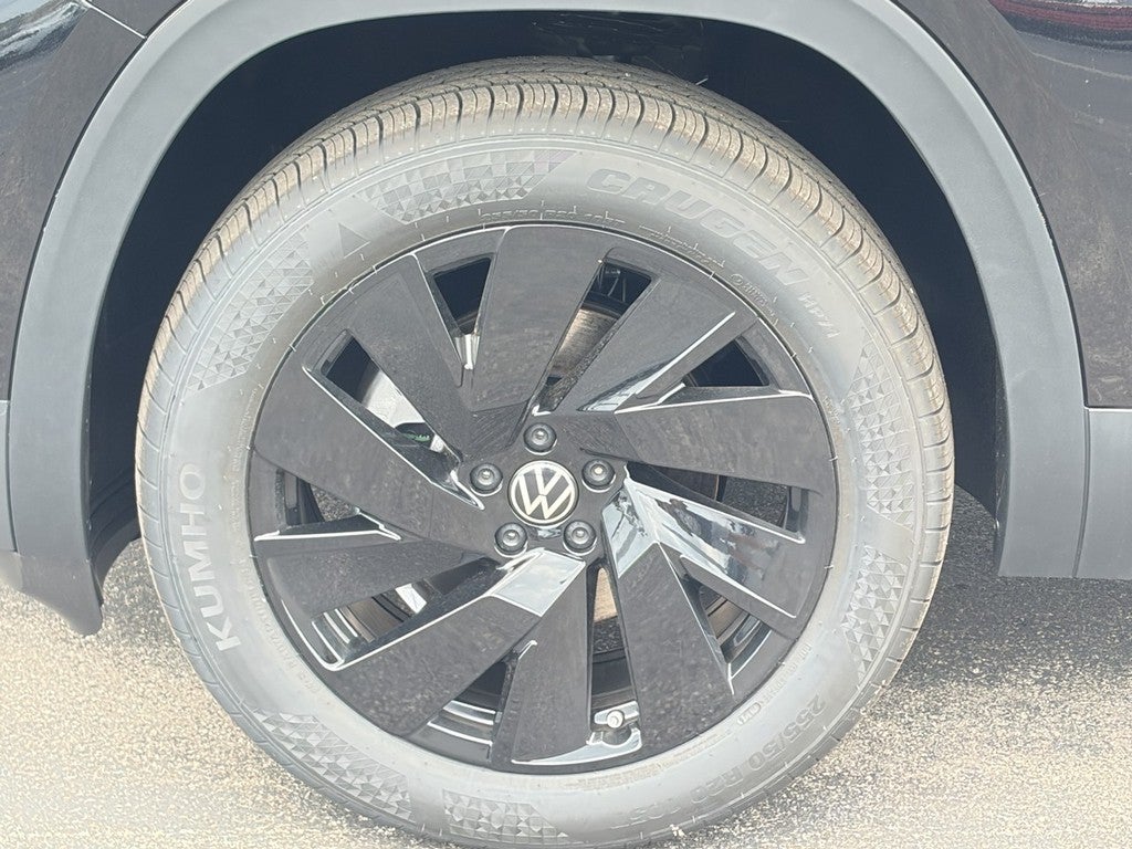 2026 Volkswagen Atlas Cross Sport 2.0T SE w/Technology 4MOTION