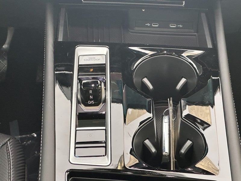 2026 Volkswagen Atlas Cross Sport 2.0T SE w/Technology 4MOTION