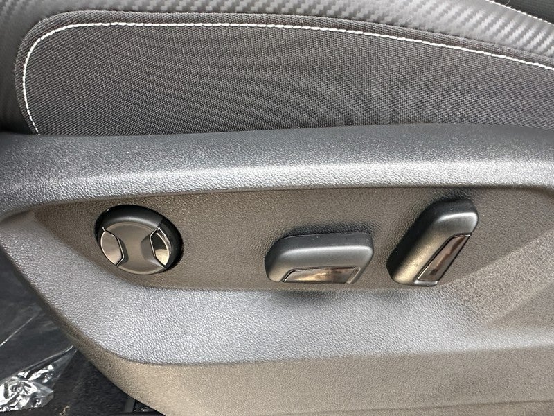 2026 Volkswagen Atlas Cross Sport 2.0T SE w/Technology 4MOTION