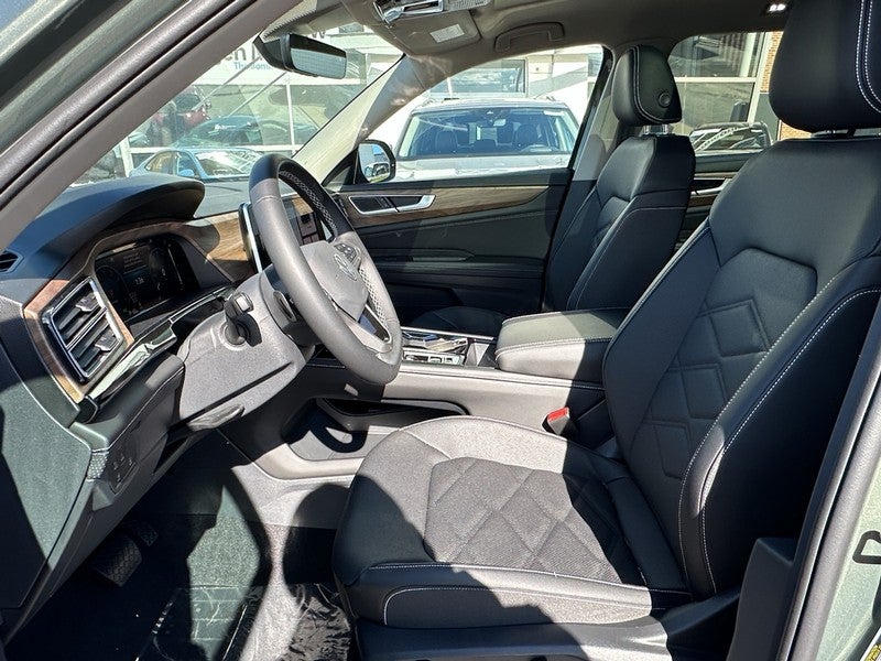 2026 Volkswagen Atlas 2.0T SE w/Technology 4MOTION