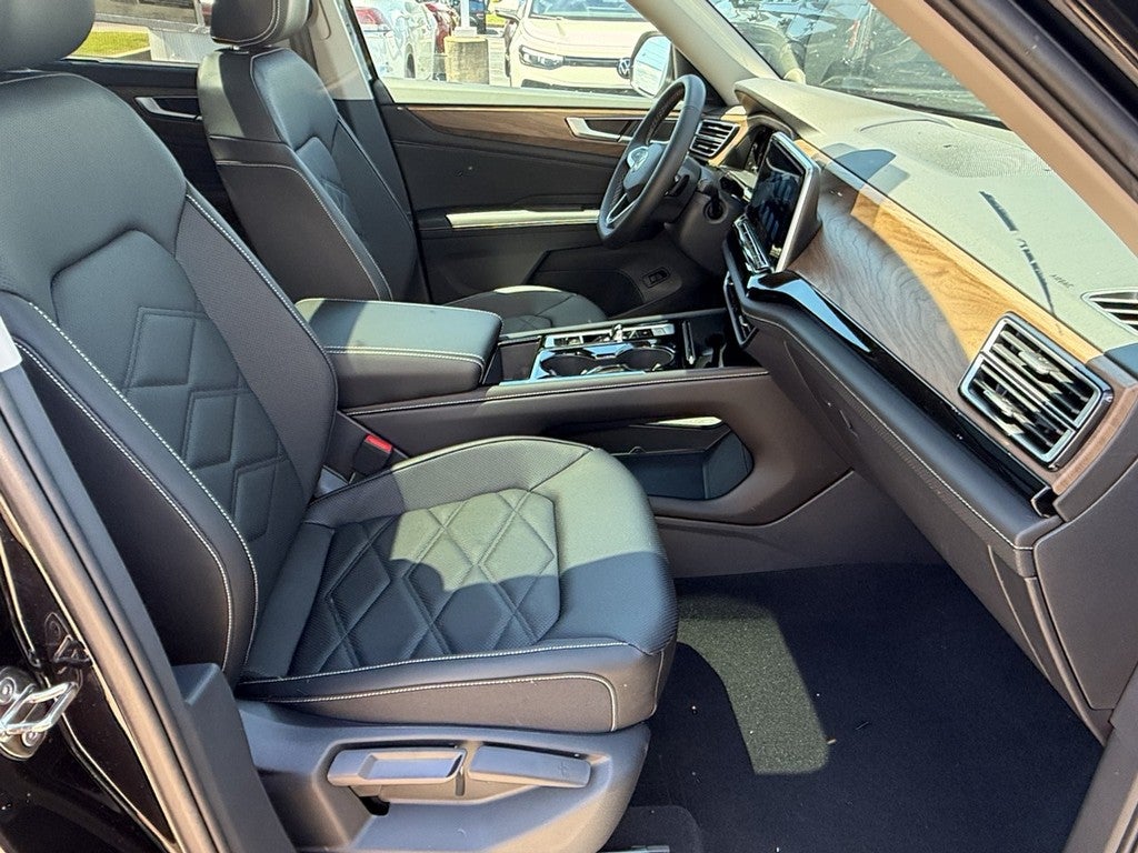 2026 Volkswagen Atlas 2.0T SE w/Technology 4MOTION
