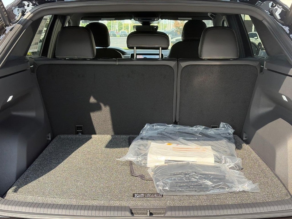 2026 Volkswagen Atlas Cross Sport 2.0T SE w/Technology FWD