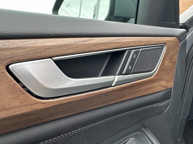 2026 Volkswagen Atlas 2.0T SE w/Technology FWD