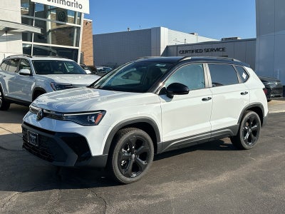 2026 Volkswagen Taos SE Black 4MOTION