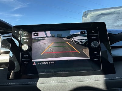 2026 Volkswagen Taos SE Black 4MOTION