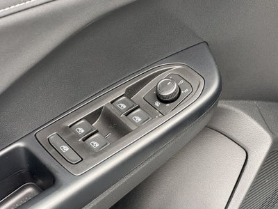 2026 Volkswagen Taos SE Black FWD