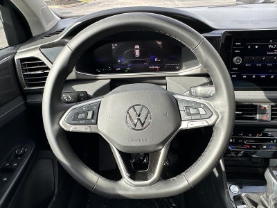 2025 Volkswagen Taos SE Black FWD