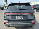 2025 Volkswagen Taos SE Black FWD