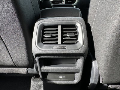 2025 Volkswagen Taos SE Black FWD