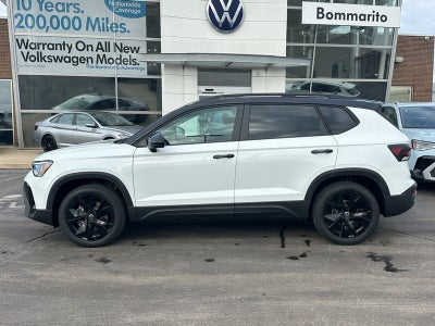 2026 Volkswagen Taos SE Black FWD