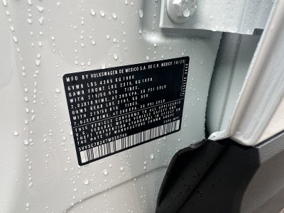 2026 Volkswagen Taos SE Black FWD