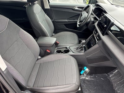 2026 Volkswagen Taos SE Black FWD