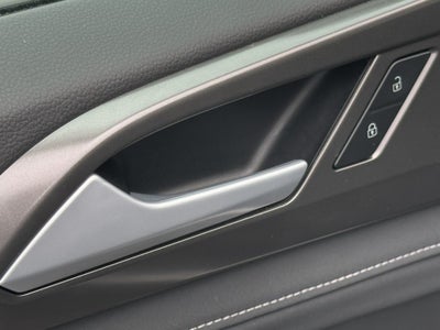 2026 Volkswagen Taos SE Black FWD