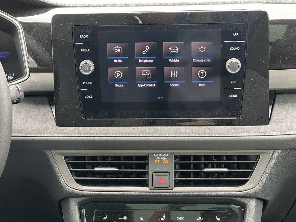 2026 Volkswagen Taos SE Black FWD