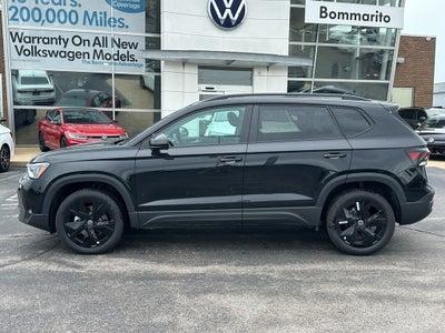 2026 Volkswagen Taos SE Black FWD
