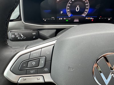 2026 Volkswagen Taos SE Black FWD