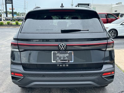 2026 Volkswagen Taos SE Black FWD