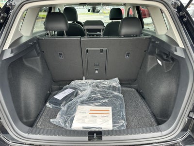 2026 Volkswagen Taos SE Black FWD