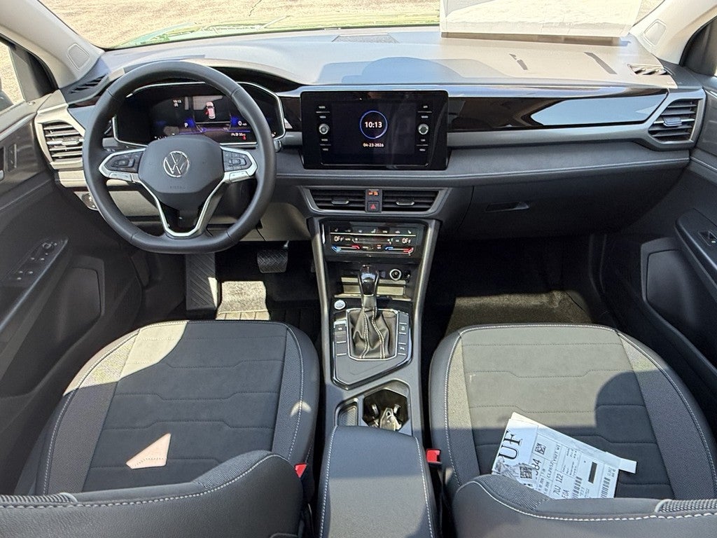 2026 Volkswagen Taos SE Black FWD