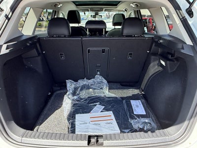 2026 Volkswagen Taos SE Black FWD